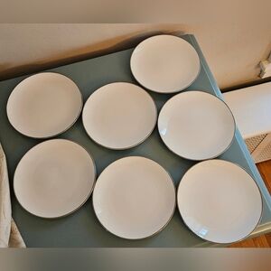 7 Noritake 6127 Bread/butter/dessert plates